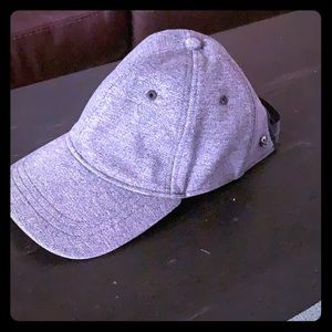 Lulu lemon hat